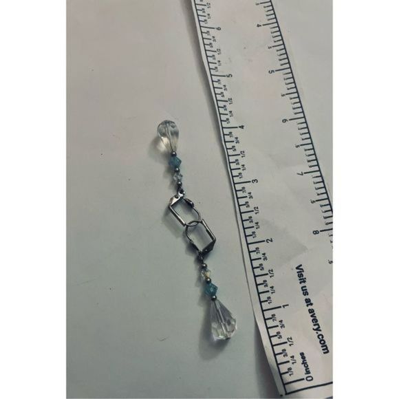 Pretty clear bead DROP EARRINGS - Picture 3 of 4